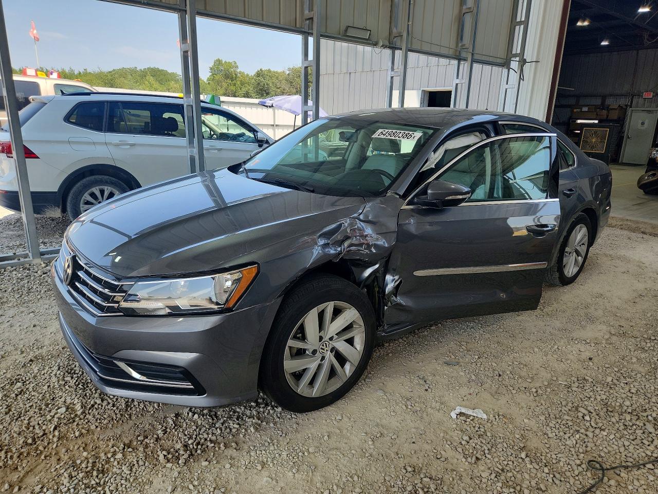 2018 VOLKSWAGEN PASSAT SE, SE w/ Technology
