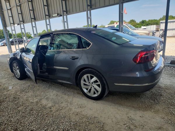 2018 VOLKSWAGEN PASSAT SE, SE w/ Technology