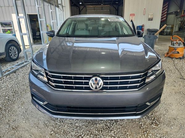 2018 VOLKSWAGEN PASSAT SE, SE w/ Technology