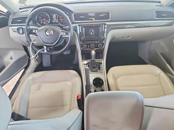 2018 VOLKSWAGEN PASSAT SE, SE w/ Technology