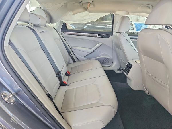2018 VOLKSWAGEN PASSAT SE, SE w/ Technology
