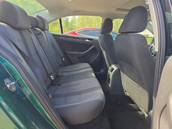 2017 VOLKSWAGEN JETTA SE