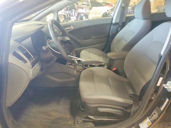 2017 KIA FORTE