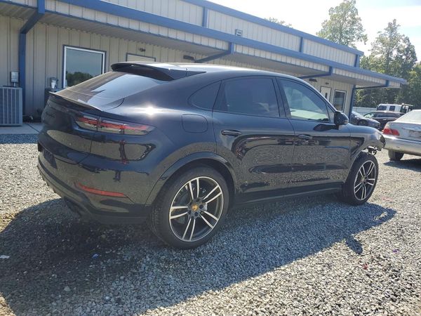 2020 PORSCHE CAYENNE