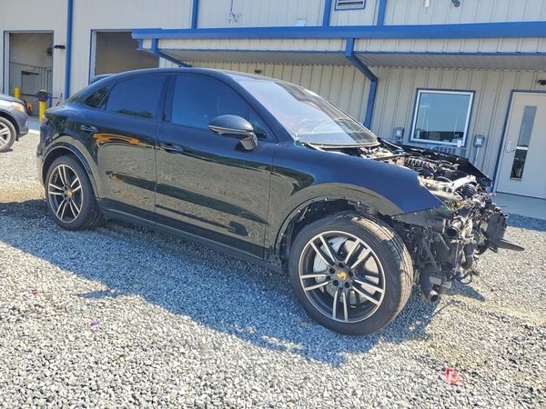 2020 PORSCHE CAYENNE
