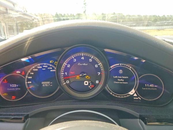 2020 PORSCHE CAYENNE