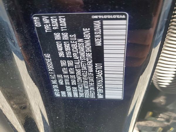 2020 PORSCHE CAYENNE