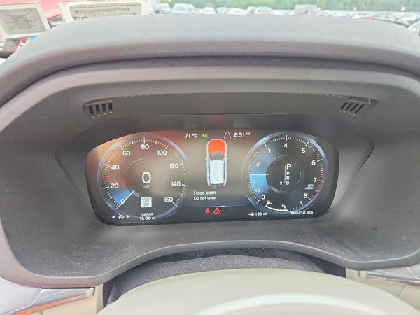 2020 VOLVO XC60