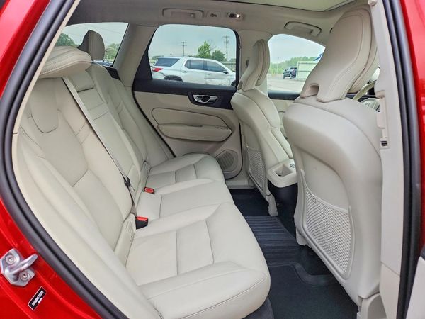 2020 VOLVO XC60