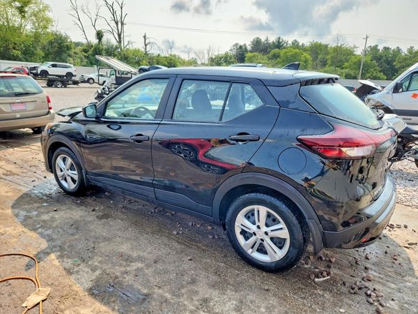 2024 NISSAN KICKS