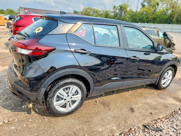 2024 NISSAN KICKS