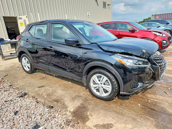 2024 NISSAN KICKS