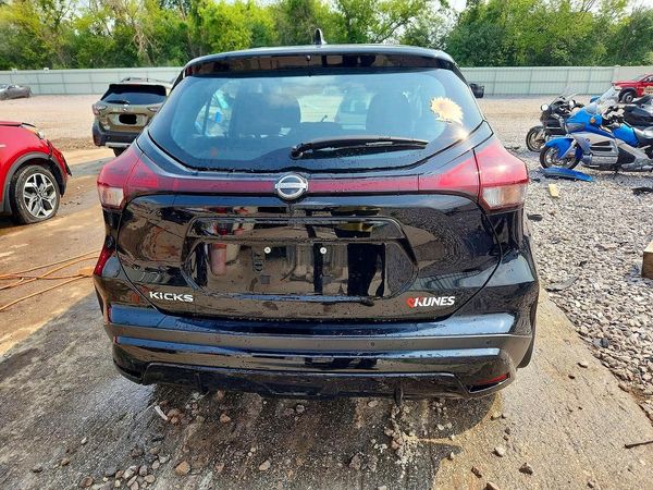 2024 NISSAN KICKS