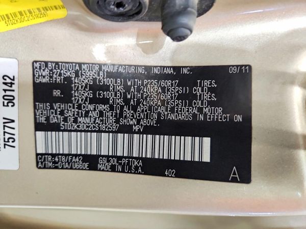 2012 TOYOTA SIENNA