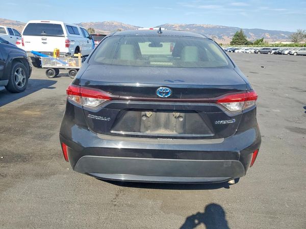 2022 TOYOTA COROLLA