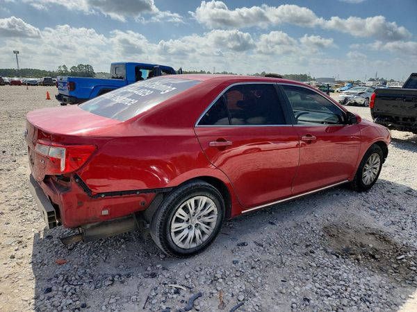 2013 TOYOTA CAMRY