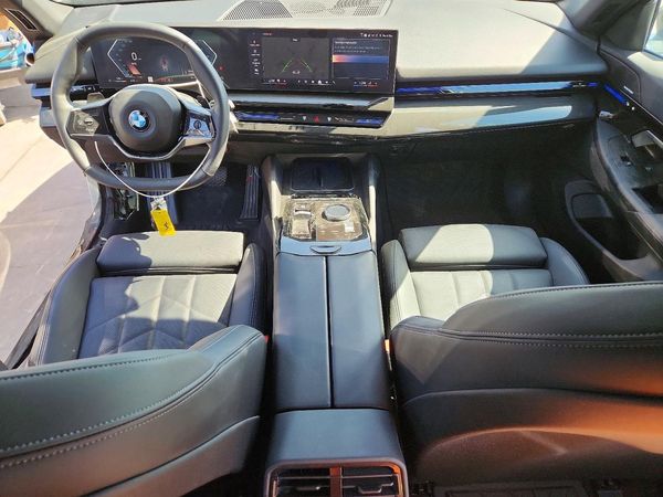 2025 BMW 530