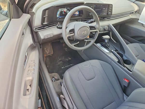 2026 HYUNDAI ELANTRA