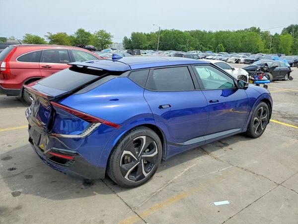 2022 KIA EV6
