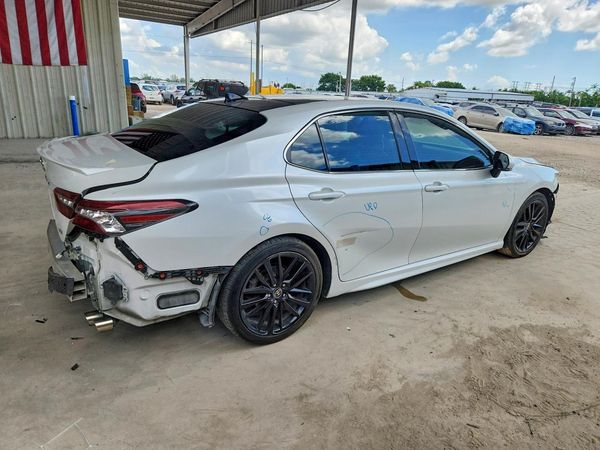 2024 TOYOTA CAMRY
