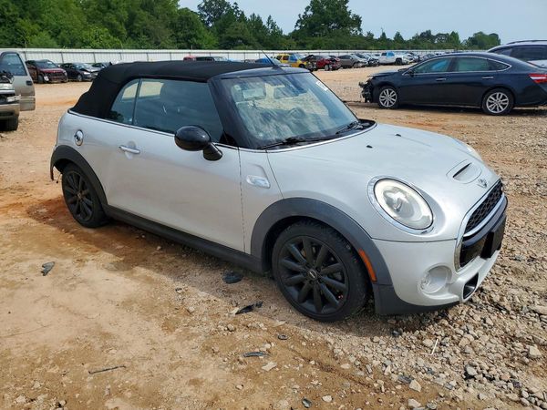 2016 MINI COOPER
