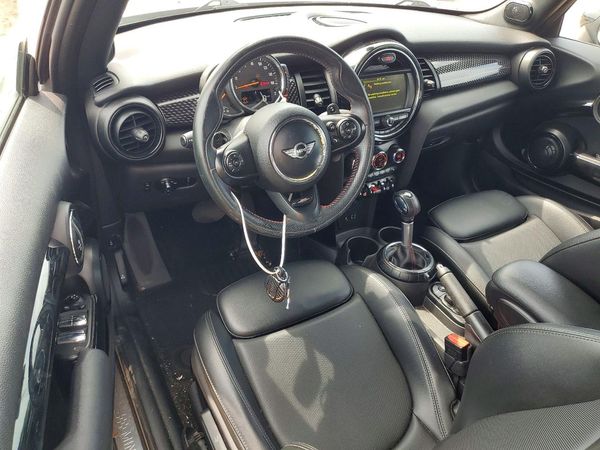 2016 MINI COOPER