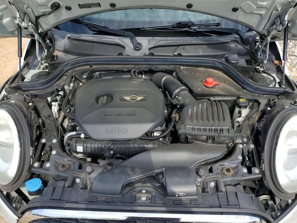 2016 MINI COOPER