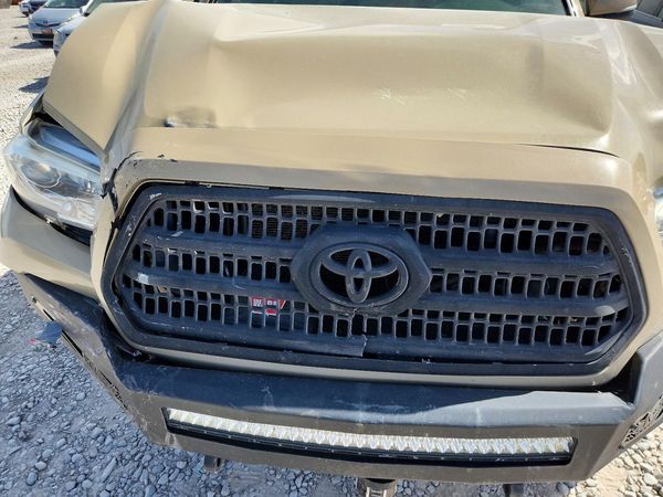 2016 TOYOTA TACOMA