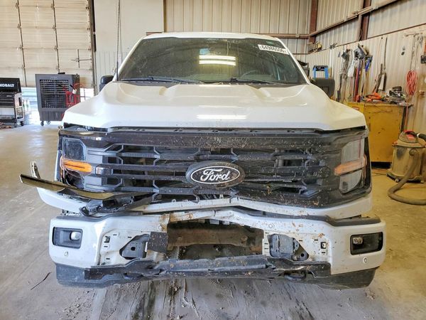 2024 FORD F150