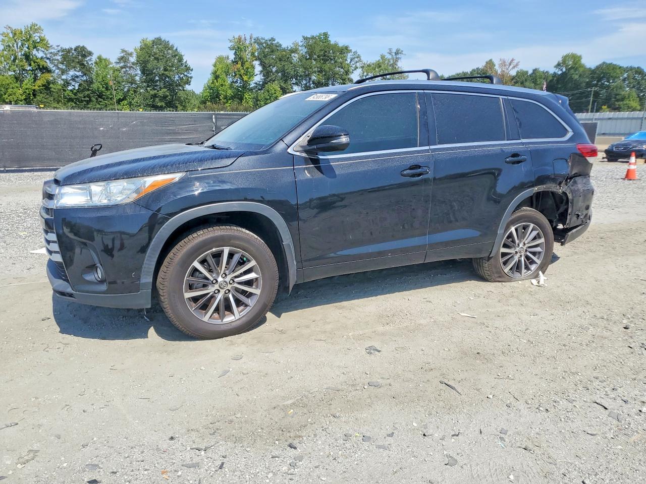 2017 TOYOTA HIGHLANDER SE/XLE