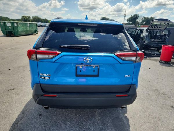 2019 TOYOTA RAV4 XLE Premium