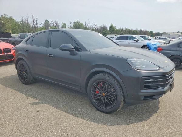 2024 PORSCHE CAYENNE