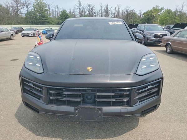 2024 PORSCHE CAYENNE