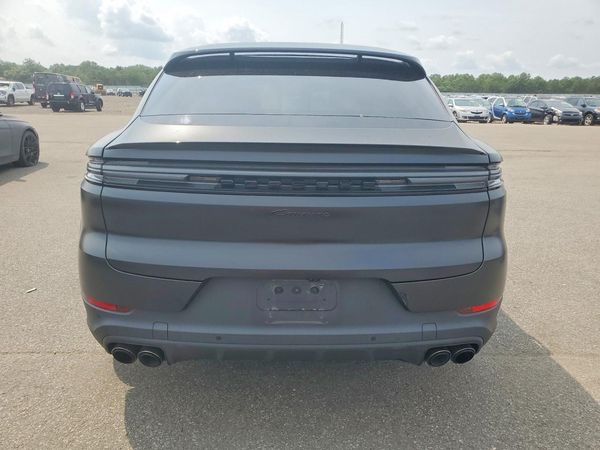 2024 PORSCHE CAYENNE