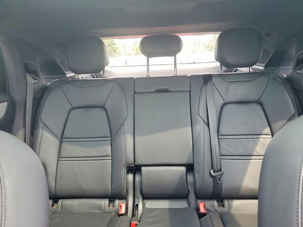 2024 PORSCHE CAYENNE