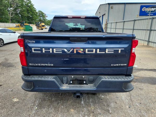 2022 CHEVROLET SILVERADO Custom