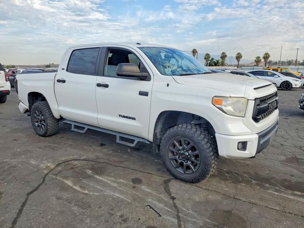 2016 TOYOTA TUNDRA SR5