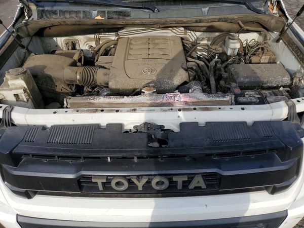 2016 TOYOTA TUNDRA SR5