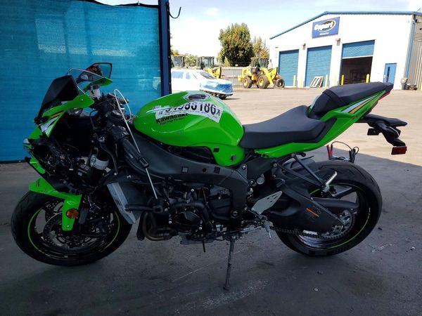 2025 KAWASAKI ZX636