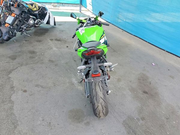 2025 KAWASAKI ZX636