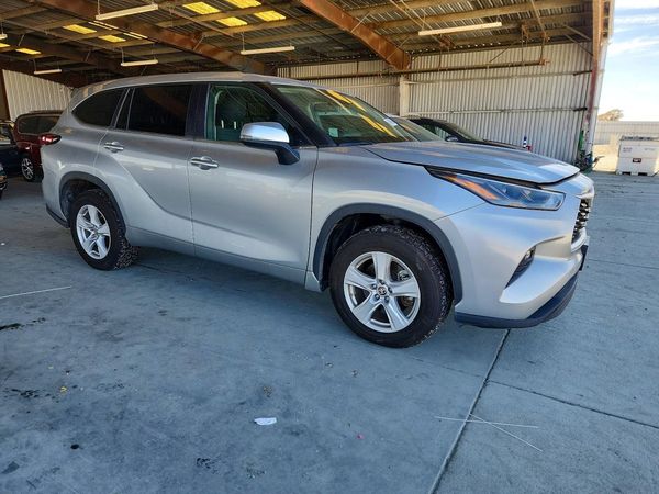 2024 TOYOTA HIGHLANDER