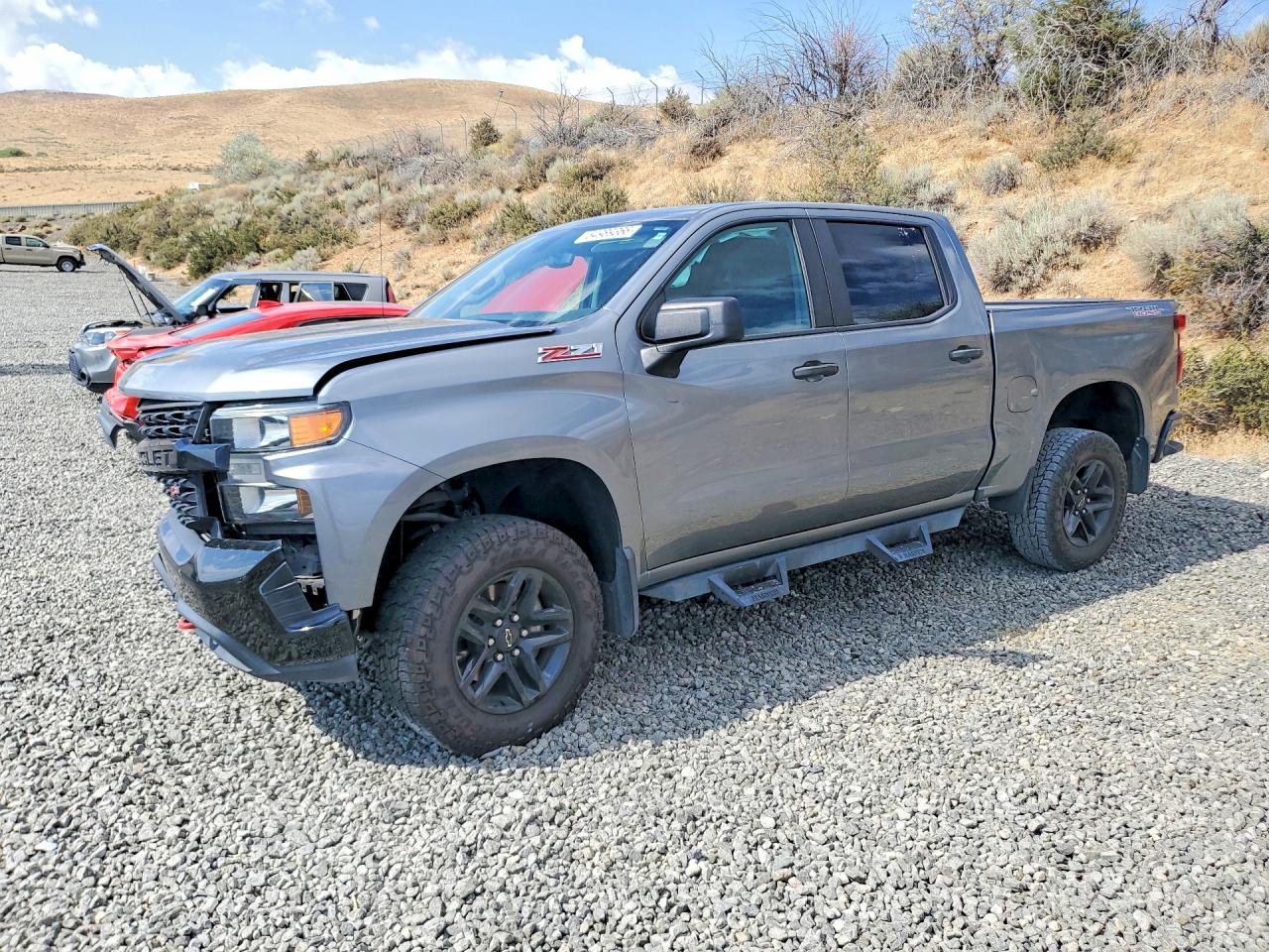 2020 CHEVROLET SILVERADO Trail Boss Custom — Front 3/4