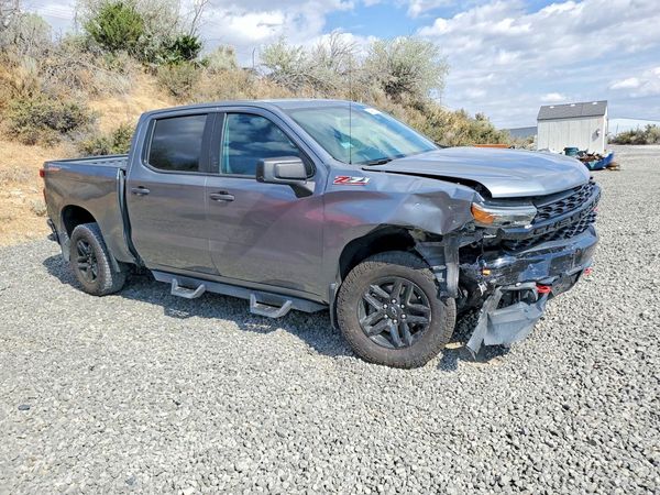 2020 CHEVROLET SILVERADO Trail Boss Custom — Passenger 3/4