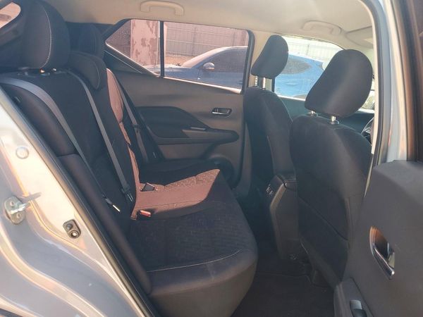 2022 NISSAN KICKS SV