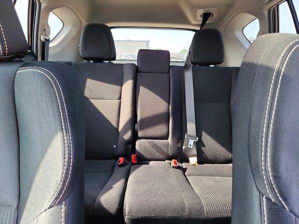 2015 TOYOTA RAV4 XLE (M Grade)