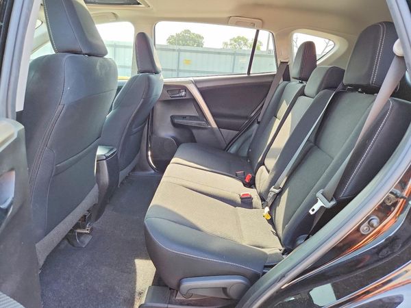 2015 TOYOTA RAV4 XLE (M Grade)