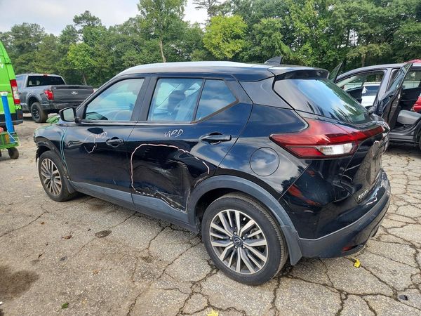 2022 NISSAN KICKS