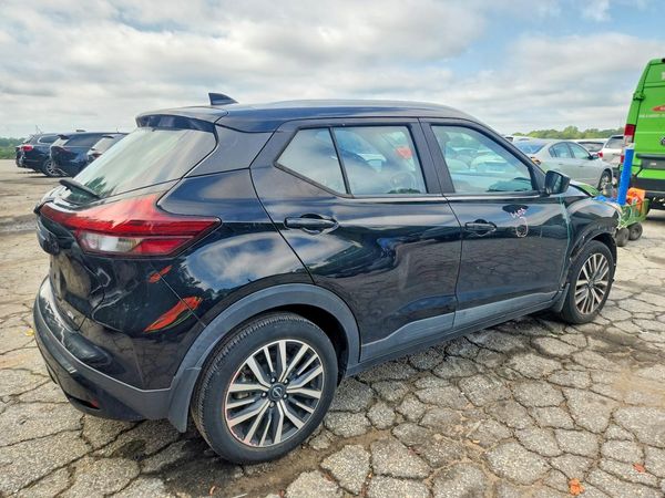 2022 NISSAN KICKS