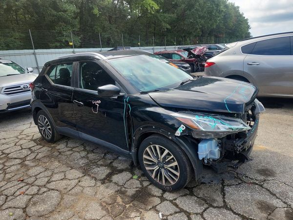 2022 NISSAN KICKS