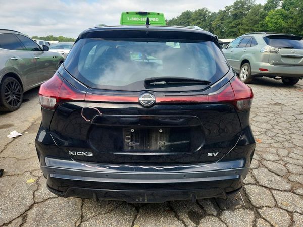 2022 NISSAN KICKS